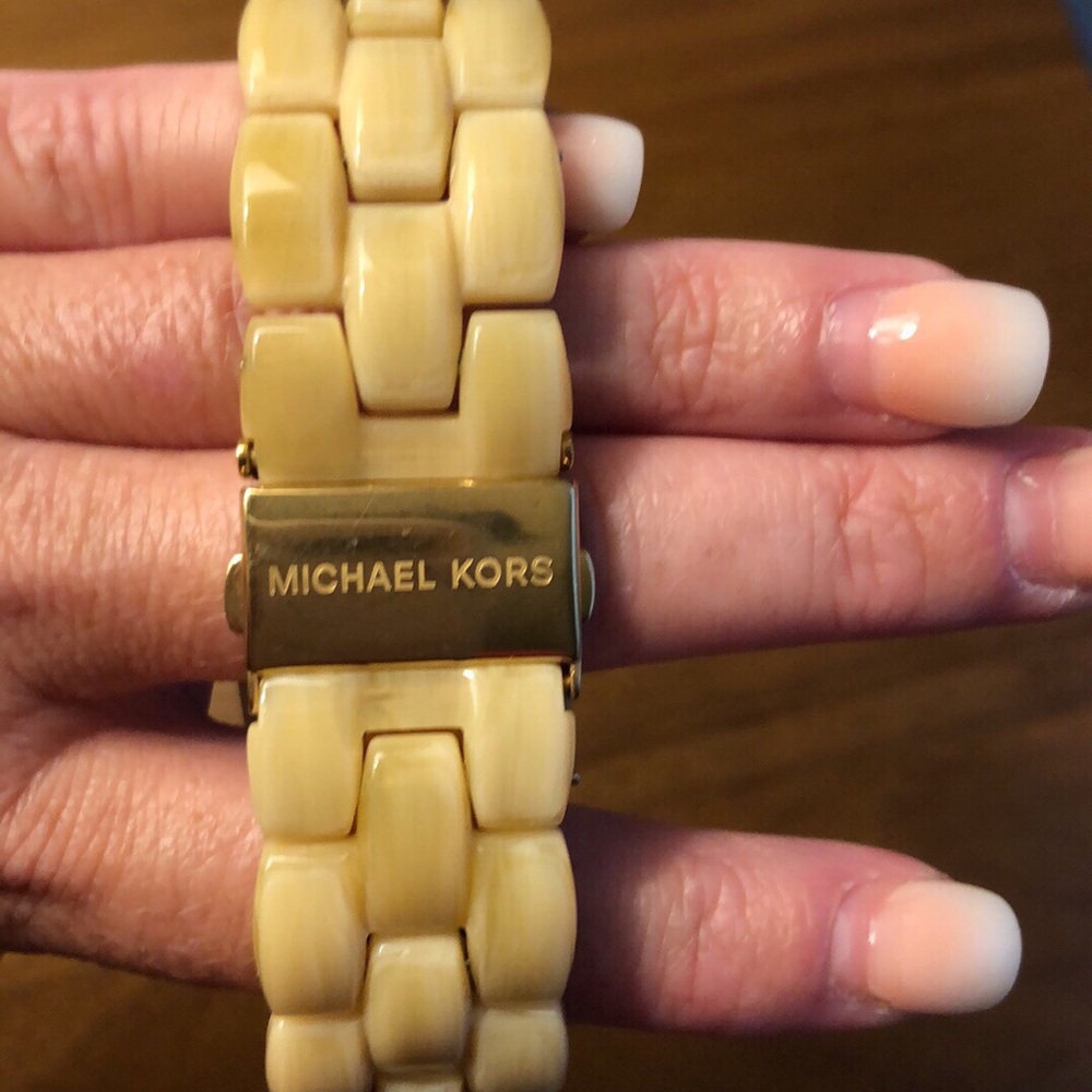 MK watch - Picture 2 of 2